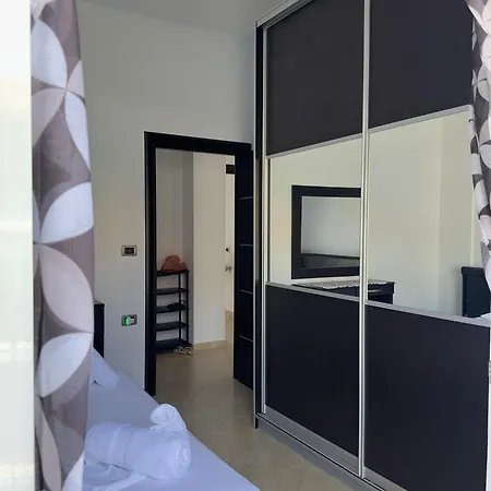 Seaview Apartment